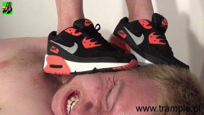 13744 - Nike trampling